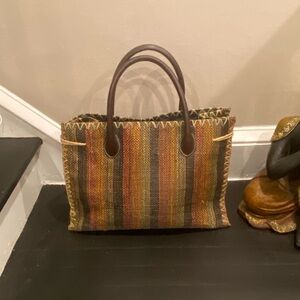 Large straw bag with leather straps navy Blue cloth lining size 22:22